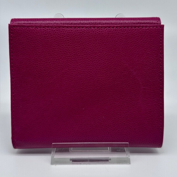 Vintage Givenchy Pink Leather Wallet with Gold Hardware - Picture 4 of 10